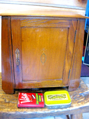 Arts and crafts oak - , smokers