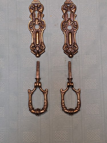 Pair antique arts and - arts,